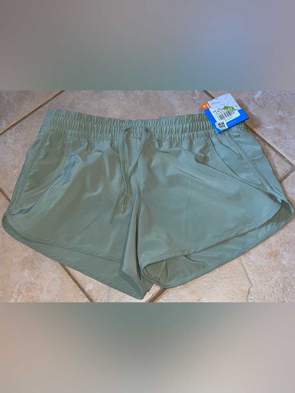 NWT NEW Columbia Women’s High Rise Elastic Waist Shorts Run Active Green Small